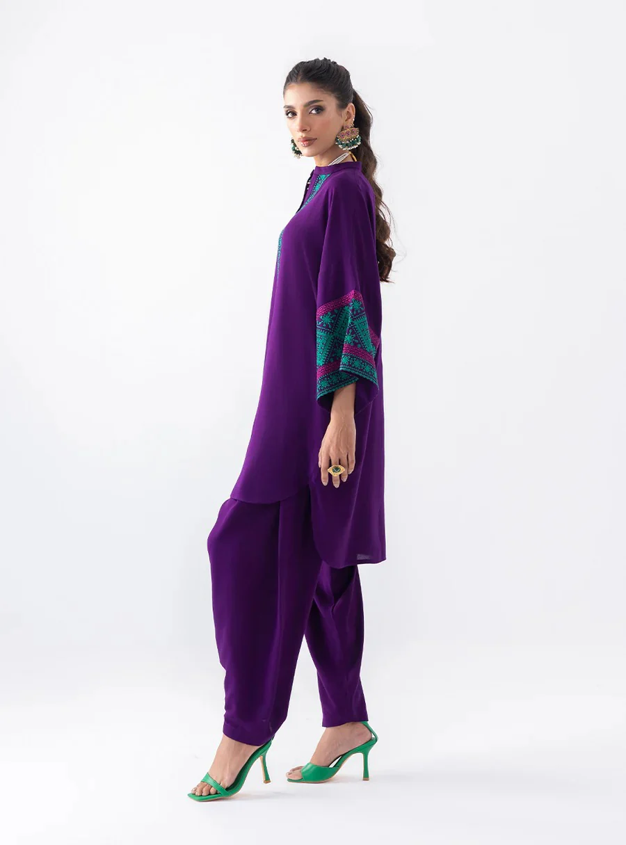 Blushing Plum - Zainab chottani (AC-10) - Image 4
