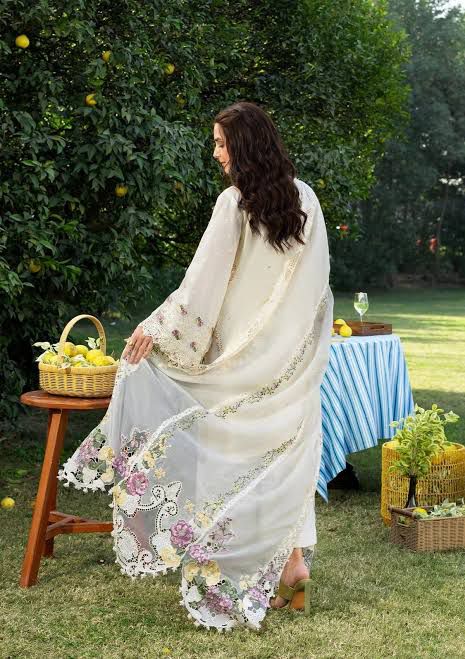 Elaf - Lawn 001 - Image 5