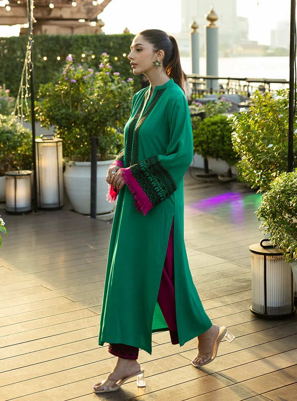Emerald Breeze - Zainab Chottani (AC-11) - Image 7