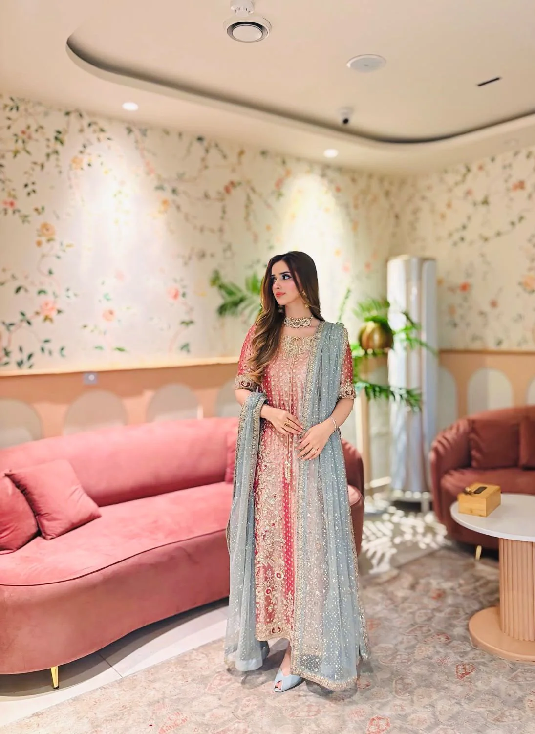 Haris Shakeel - 4 Pc Luxury Ensemble - Image 7