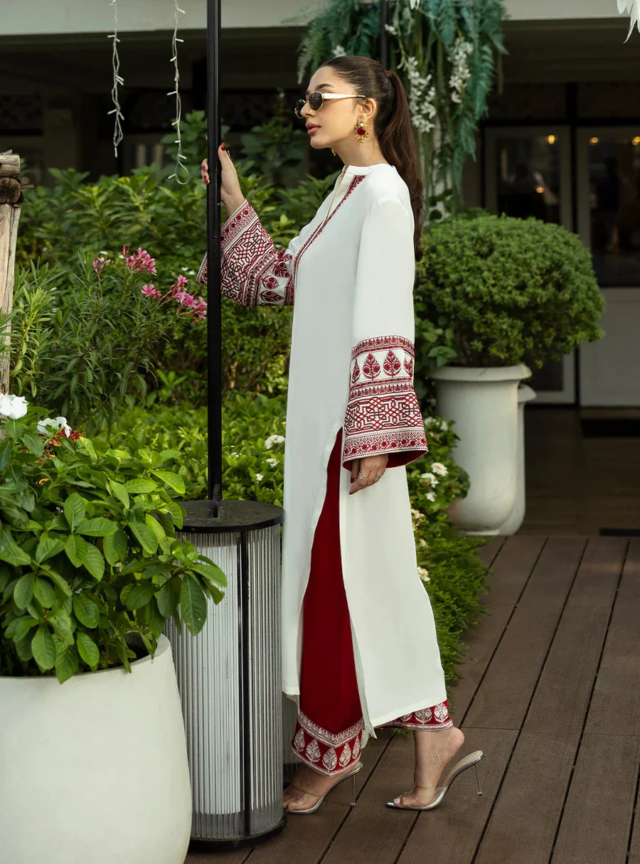 Scarlet Serenade - Zainab Chottani (AC-15) - Image 5