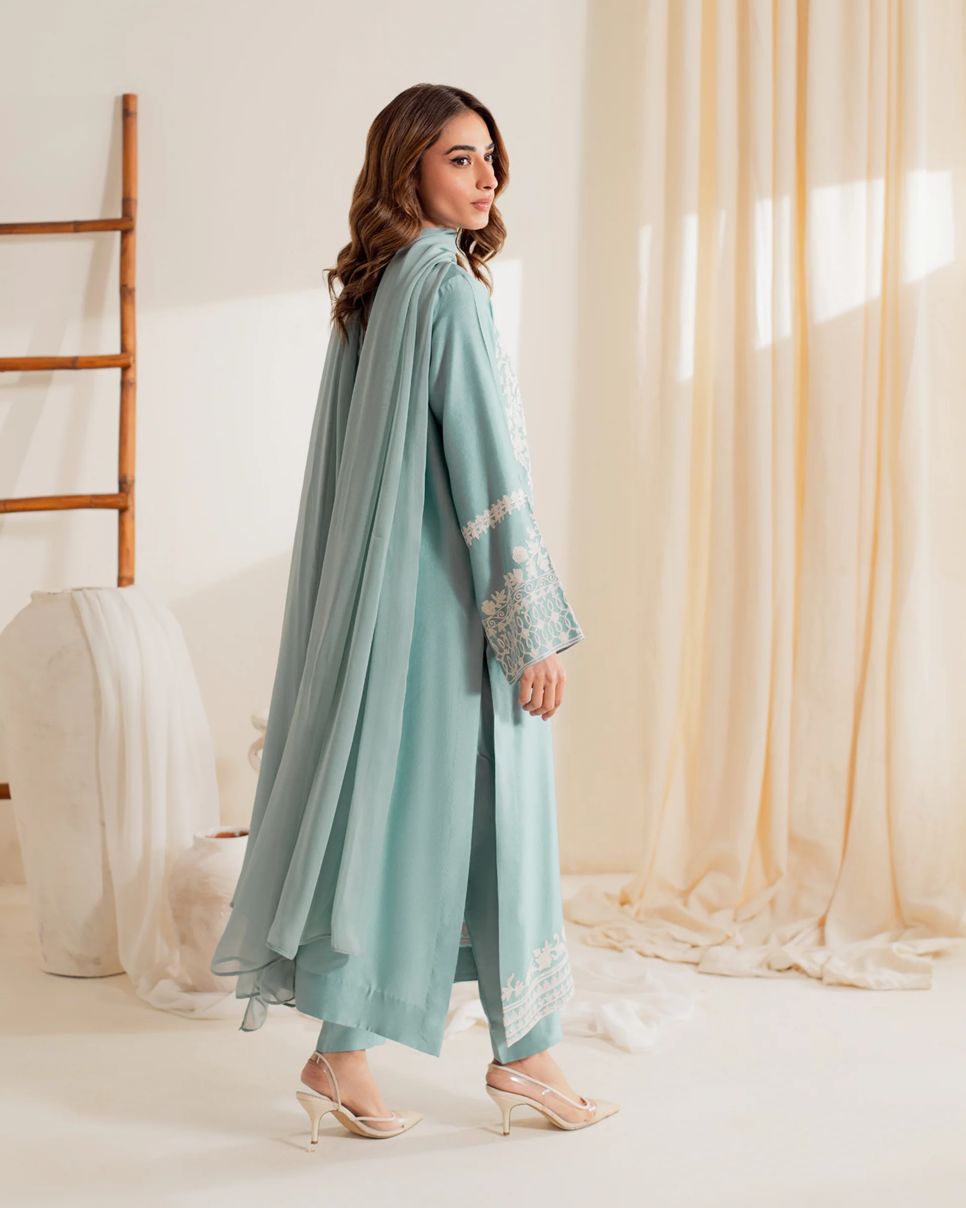 Syra - Image 3